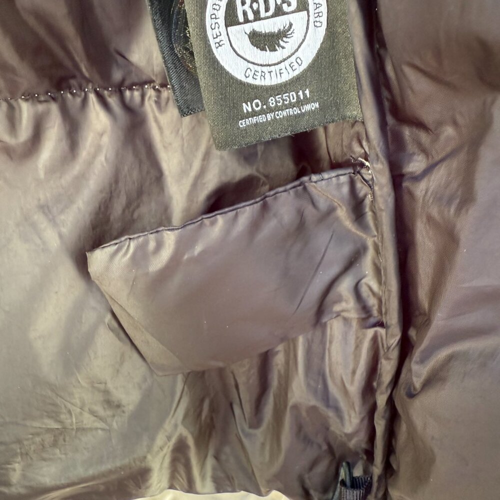 Aritzia | Supper Puffer | Shorty | XS | Champaign | Great Condition Minor Flaw - Picture 6 of 14